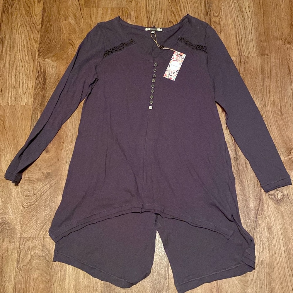 Gimmicks top